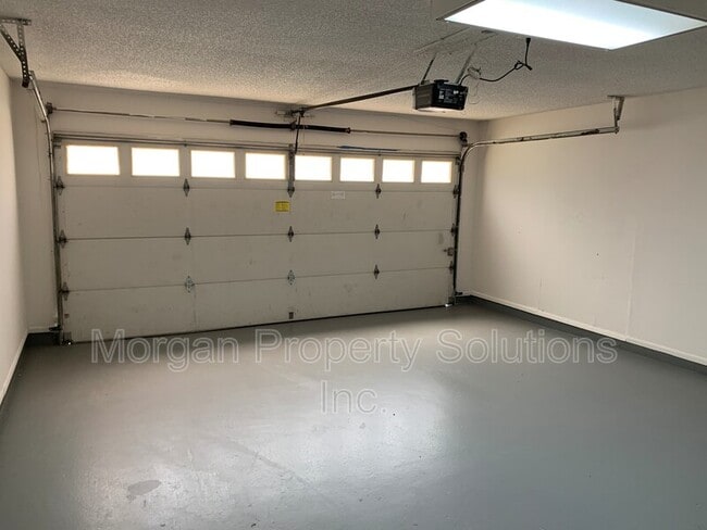 Building Photo - 9981 Triple Crown Cir