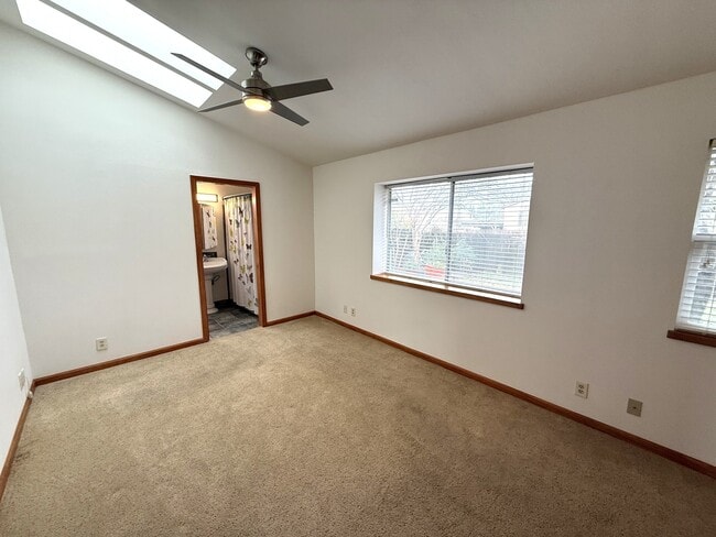 Building Photo - 18 Turnbridge Welles