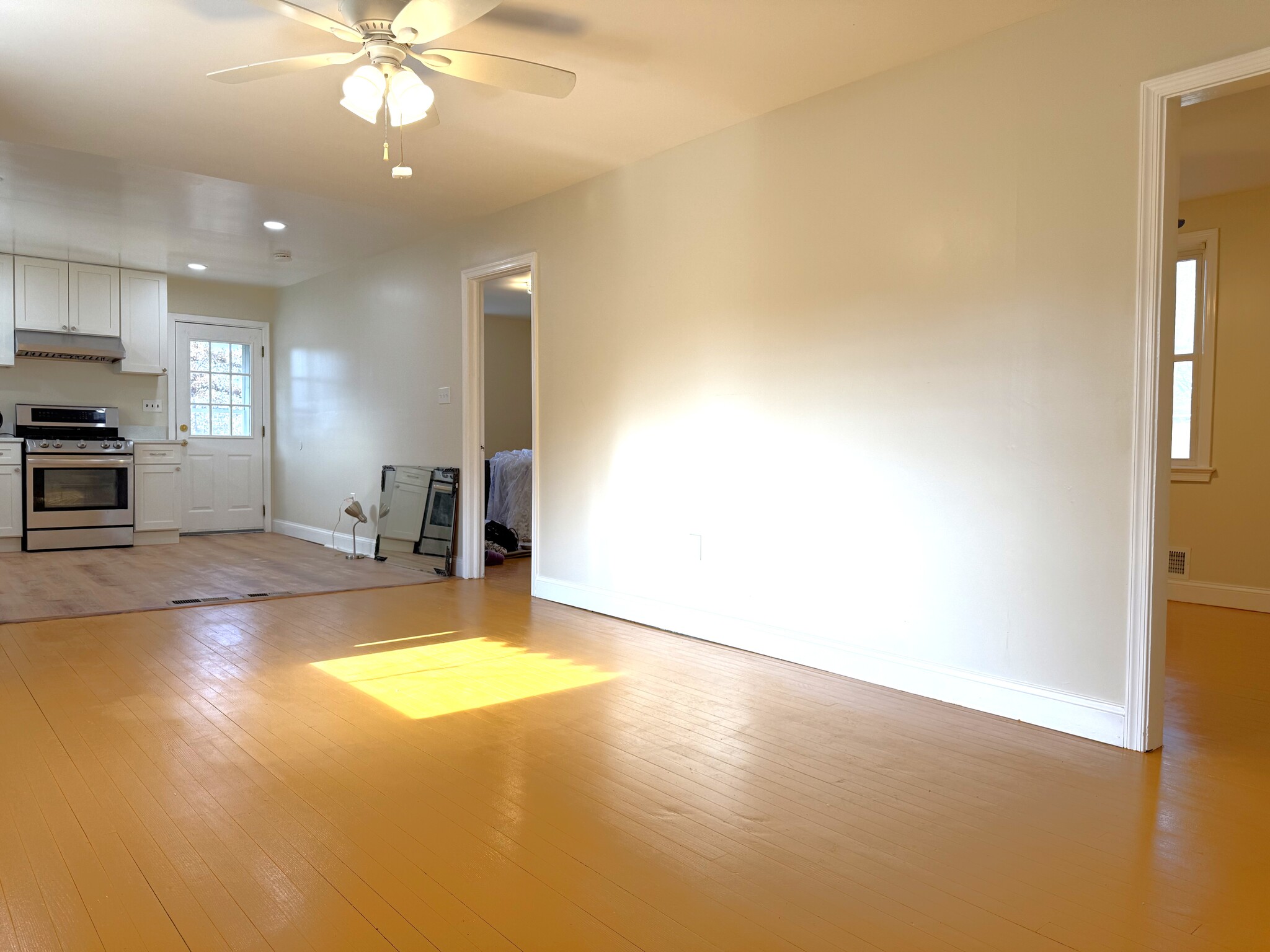 Building Photo - 9942 Frederick Rd