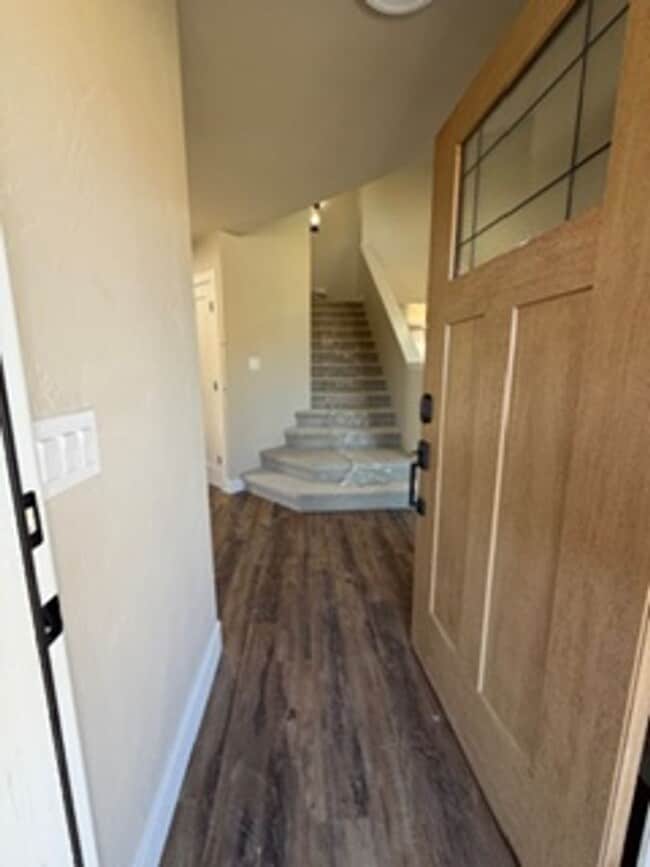 Building Photo - Spacious 4-Bed + Loft, 2.5-Bath Home with Stunning Mountain Views