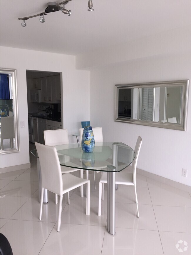 Building Photo - 2101 S Ocean Dr