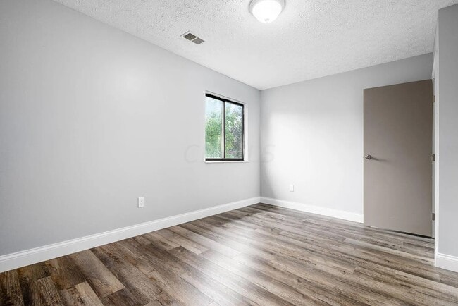 Building Photo - 2125 Scottingham Dr