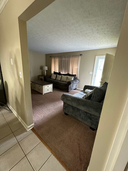 Building Photo - 5903 Blueridge Dr