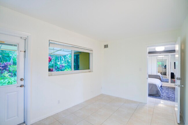 Building Photo - 216 32nd St