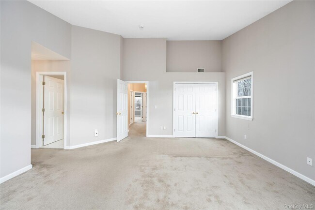 Building Photo - 1476 Iroquois St