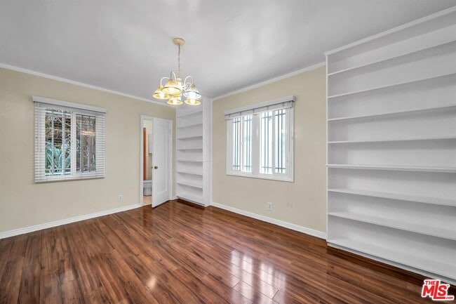 Building Photo - 359 S Highland Ave