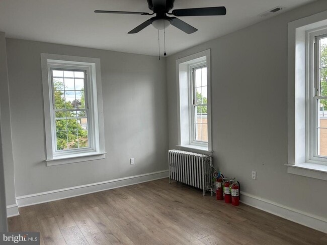 Building Photo - 825 Jersey Ave