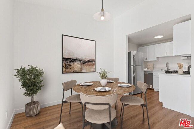 Building Photo - 836 Ashland Ave