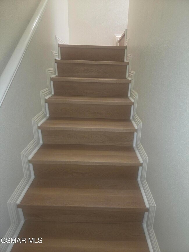 Building Photo - 13901 Olive View Ln