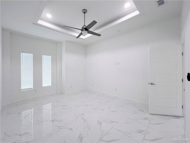 Building Photo - 29 E Kennedy Ave