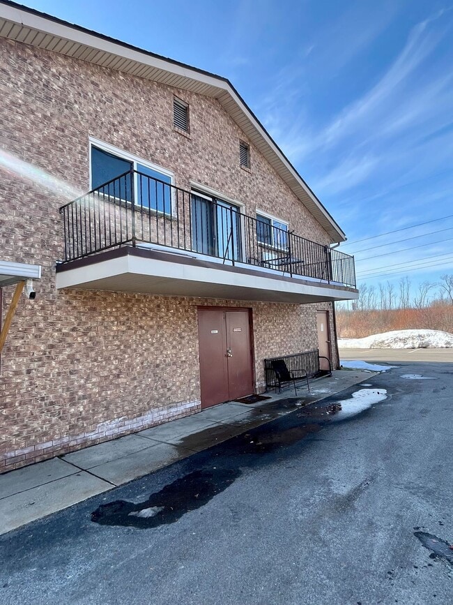 Floorplan - Holiday Meadows Apartments