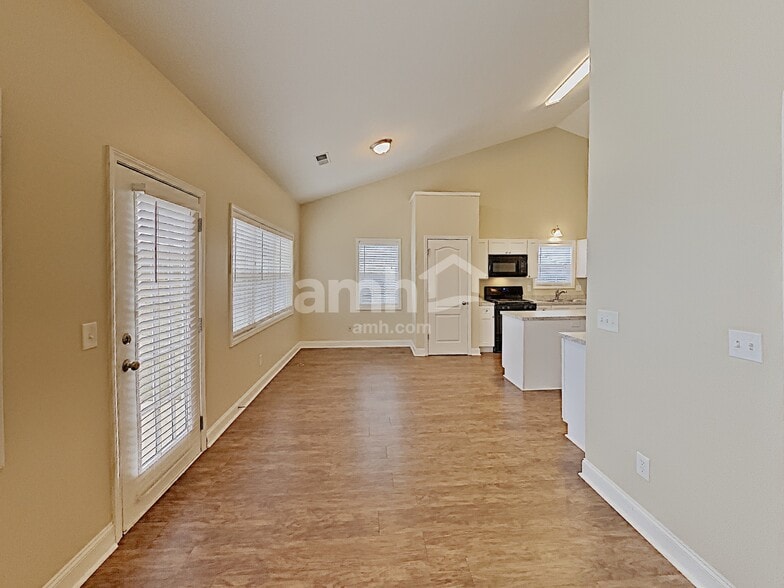 Building Photo - 107 Oscar Ct