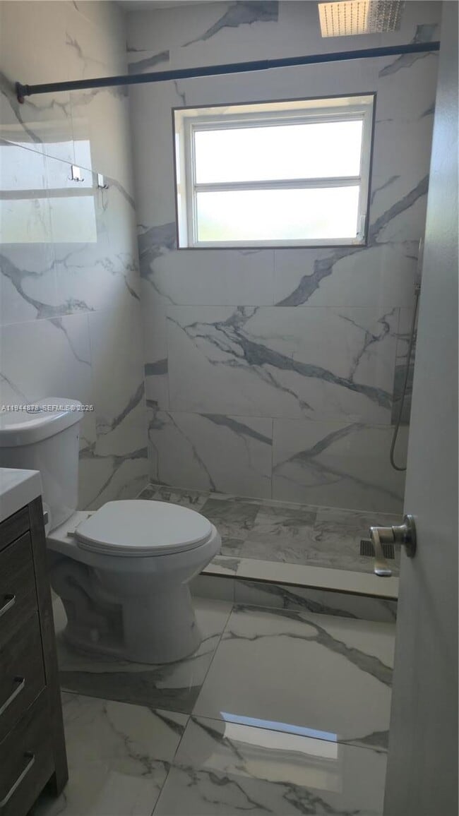 Building Photo - 1700 Cleveland St