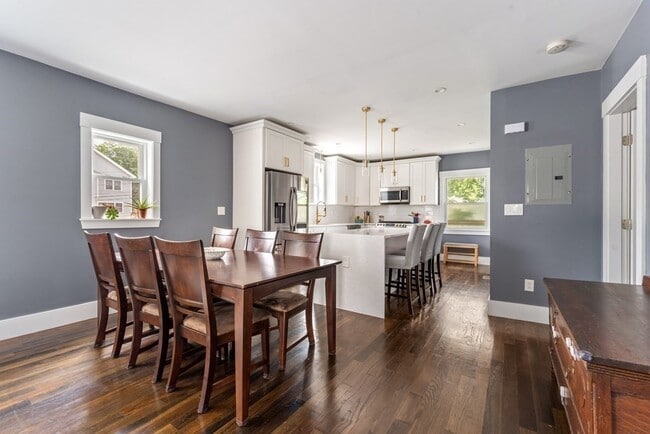 Building Photo - 19 Harrison St