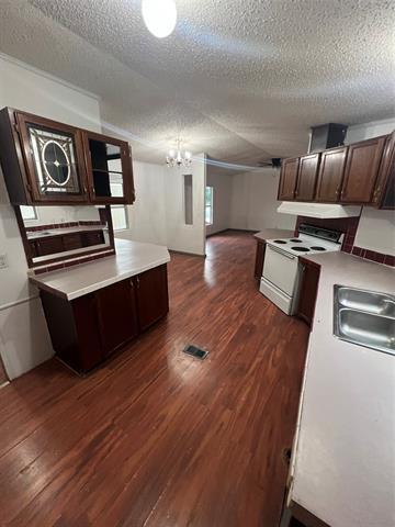 Building Photo - 541 Simmons Dr