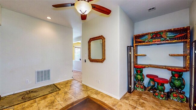 Building Photo - 348 Hanbury Manor Ln