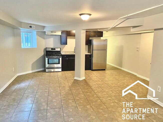 Building Photo - 4011 S Calumet Ave