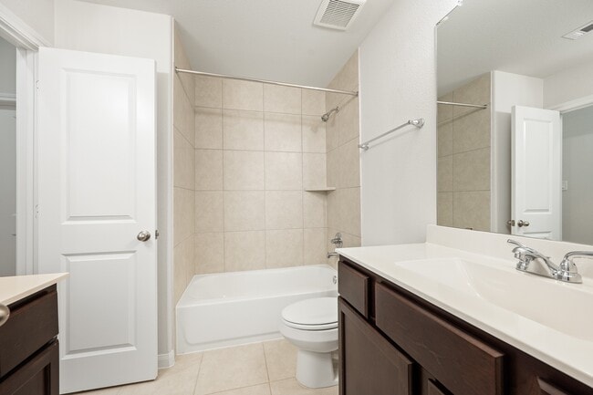 Building Photo - 839 Sarasota Shore Dr