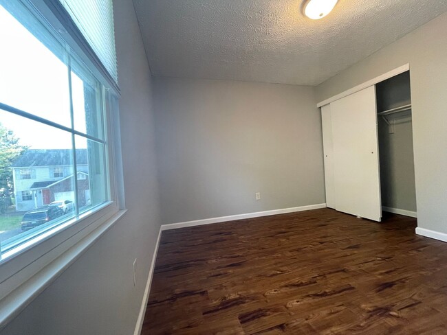 Building Photo - 4821 Lady Jane Ave
