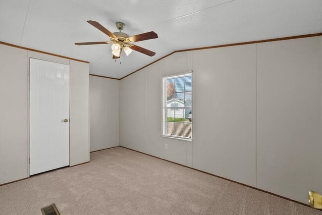 Building Photo - 2012 St Thomas