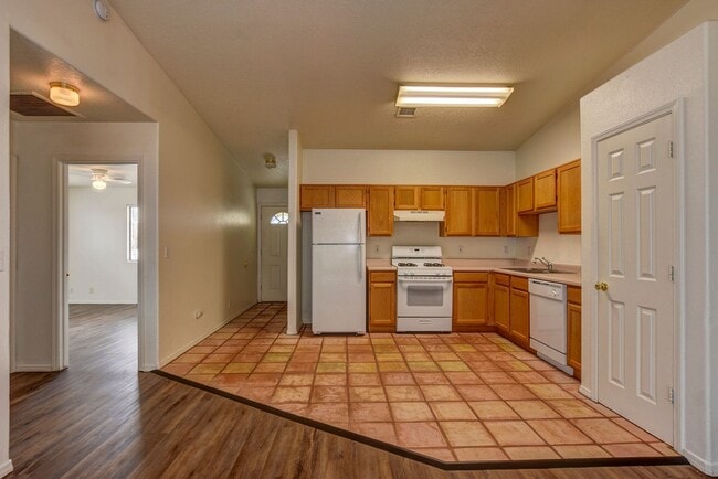 Building Photo - 4701 N Norman Rd