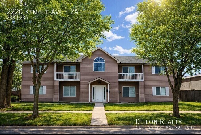 Building Photo - 2220 Kemble Ave