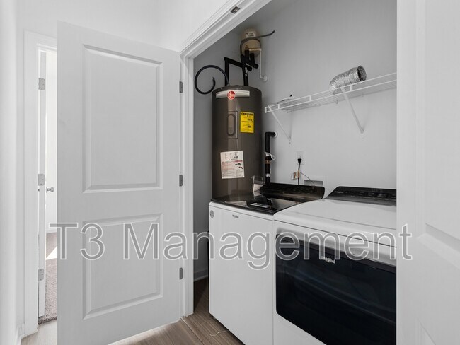 Building Photo - 2101 Franks Ct
