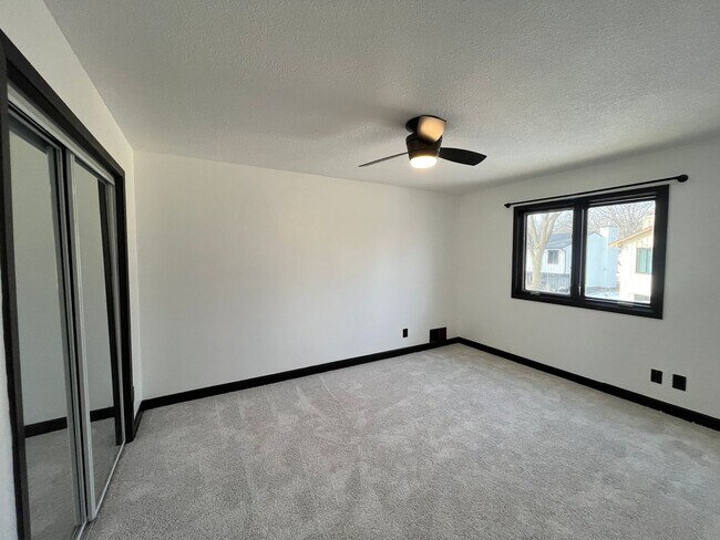 Building Photo - 9225 Garrison Way