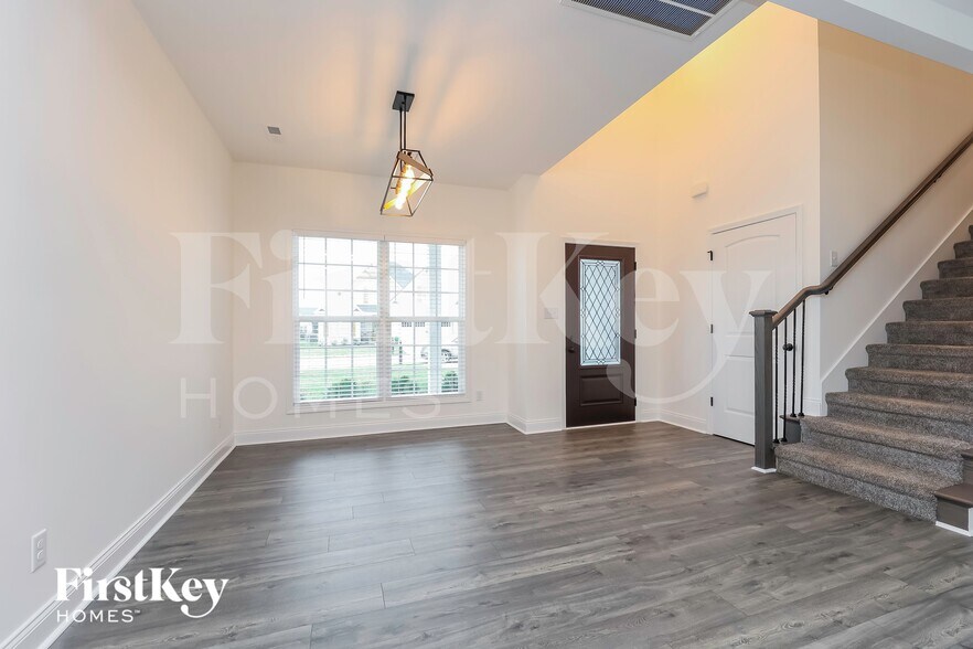 Building Photo - 516 Dexter Dr