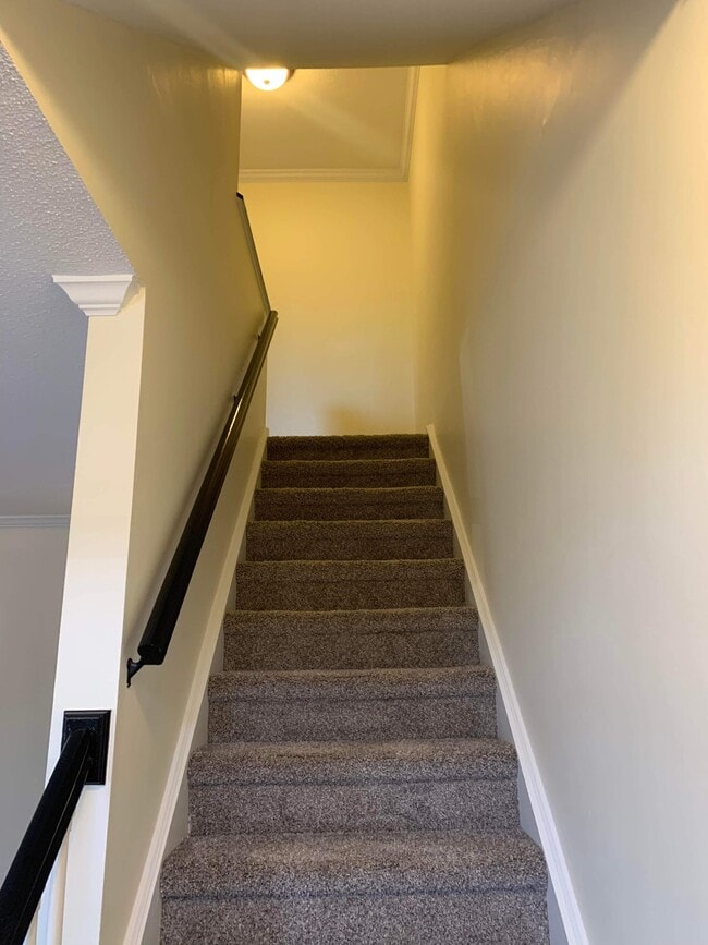 Building Photo - 82 Yorktown Dr