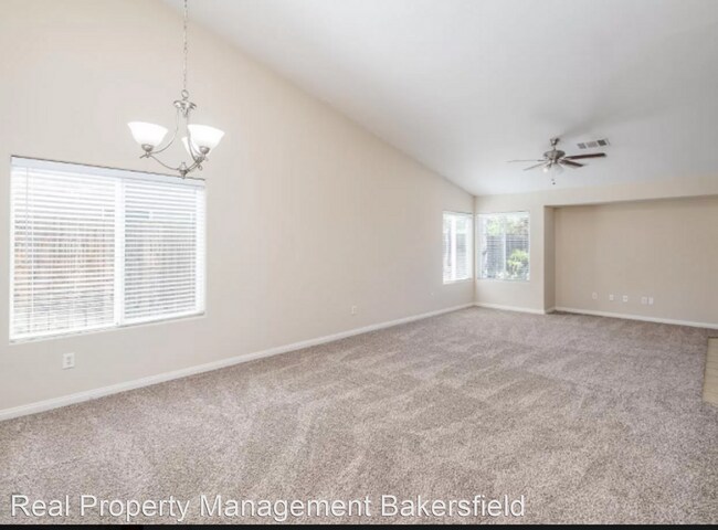 Building Photo - 4 br, 2 bath House - 13325 Boyd Lake Dr