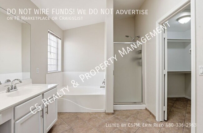 Building Photo - 10921 W Granada Rd