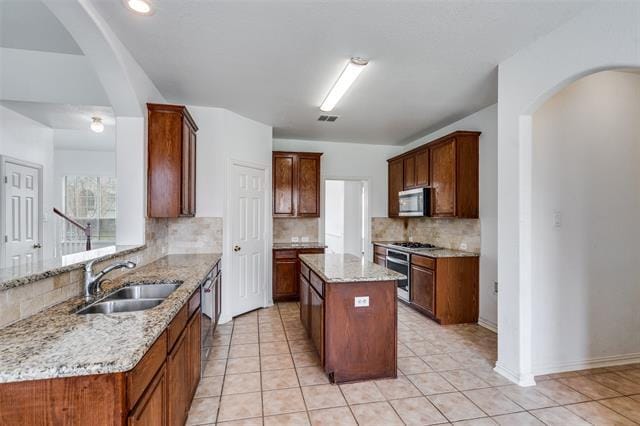 Building Photo - 1617 Clarke Springs Dr