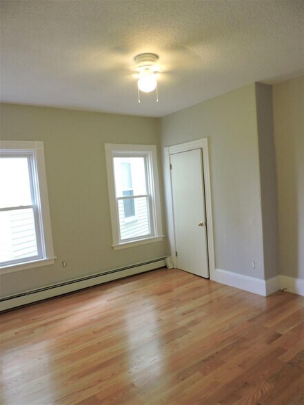 Building Photo - 27 Portsmouth St