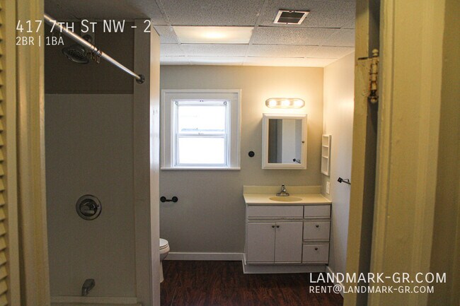 Building Photo - 417 7th St NW