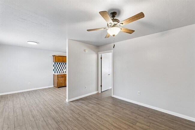 Building Photo - 1401 E St