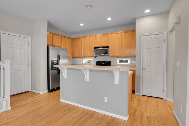 Building Photo - Central Park HOUSE for rent! 2 BLOCKS TO STANLEY MARKETPLACE