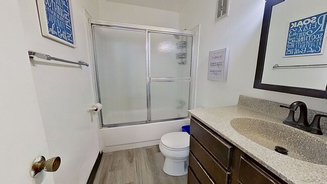 Building Photo - 2-Bedroom Townhome with Private Patio