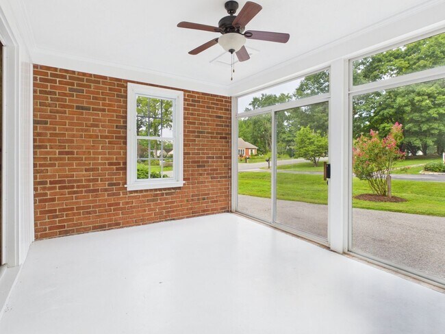 Building Photo - 1519 Chauncey Ln