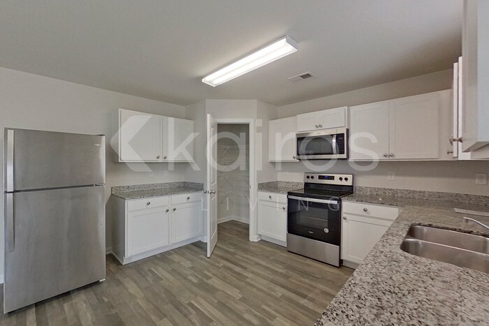 Building Photo - 208 Bennett Dairy Rd