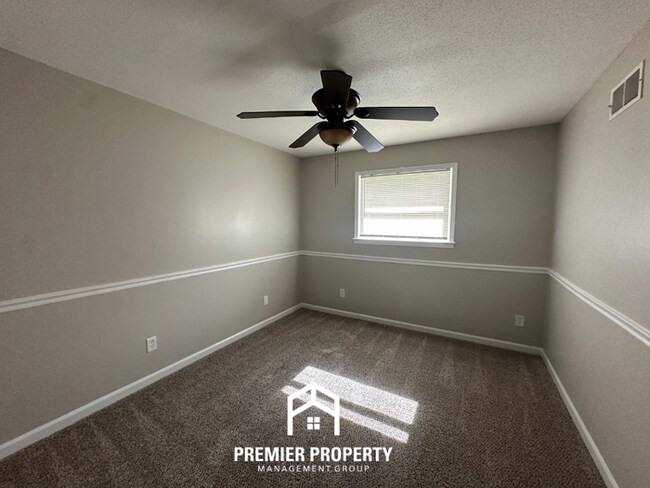 Building Photo - Beautiful 3BR/2BA Bartlett Home | 1,608 Sq Ft, Fireplace & Fenced Yard with Covered Patio