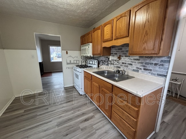 Building Photo - 1036 Columbus Blvd