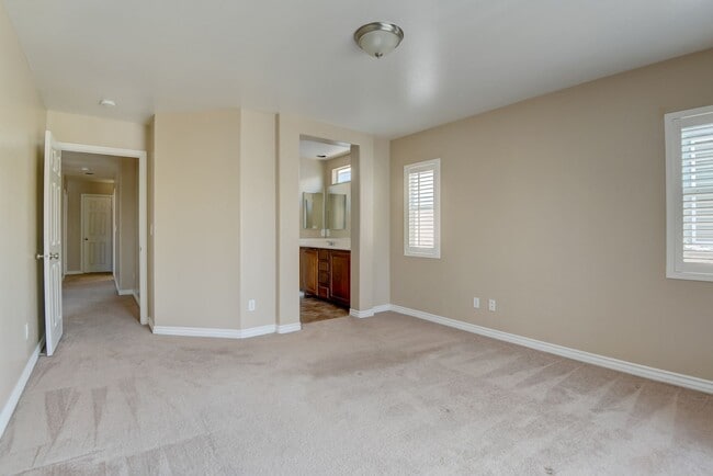 Building Photo - 1713 Bamboo Rain Ave