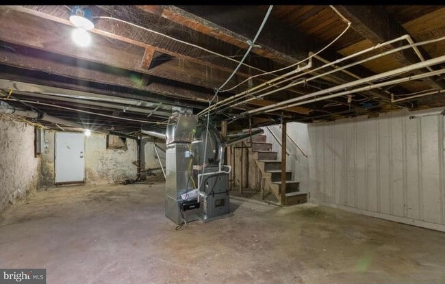 Building Photo - 720 Edgewood St