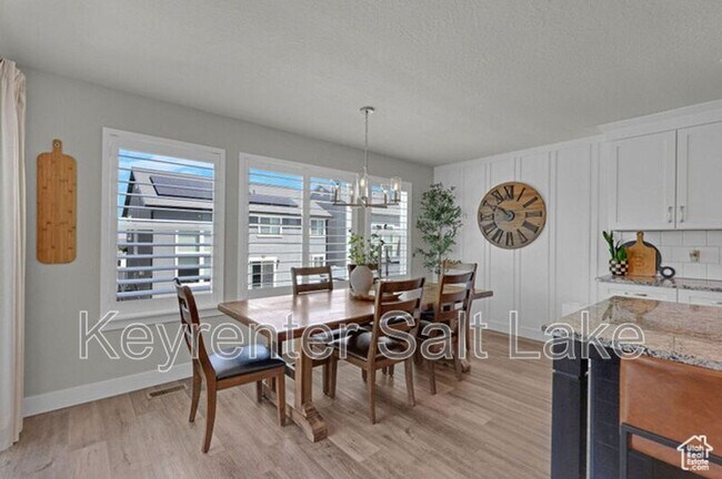 Building Photo - 12473 S Desert Mesa Dr