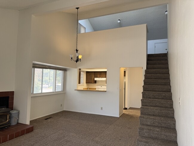 Building Photo - 2391 Roundhouse Rd