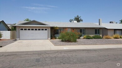 Building Photo - RECENT REMODEL IN AHWATUKEE!
