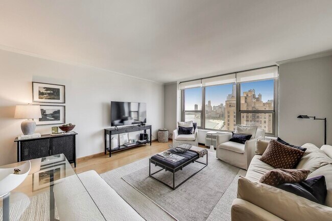 Building Photo - 1550 N Lake Shore Dr