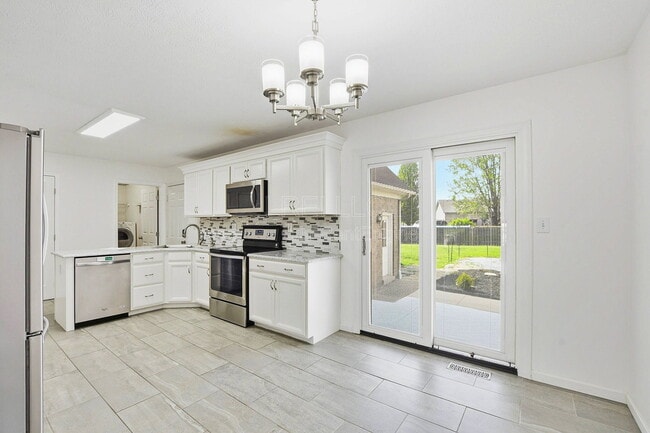 Building Photo - 6200 Winding Stream Dr