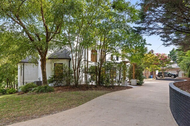 Building Photo - 1103 Centennial Dr